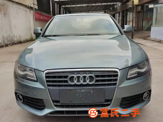 奥迪A4 2010款 A4L 2.0TFSI 无级 132k 
