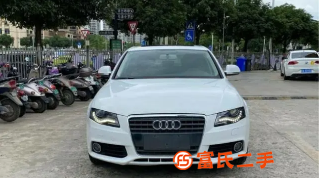 奥迪 奥迪A4 2010款 A4L 2.0TFSI 无级 1