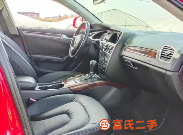 奥迪A4 2009款 A4L 2.0TFSI 无级 132k 