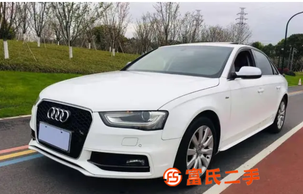 奥迪A4 2009款 A4L 2.0TFSI 无级 132k 
