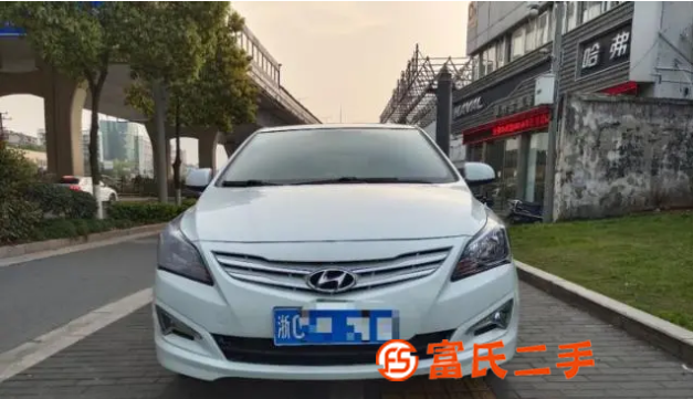 现代 瑞奕 2016款 1.4 自动 TOP 旗舰型 