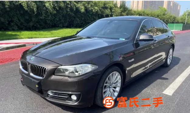 宝马5系 2017款 525Li 2.0T 手自一体 豪华设 
