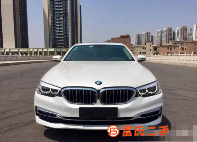 宝马5系 2019款 525Li 2.0T 手自一体 豪华套 