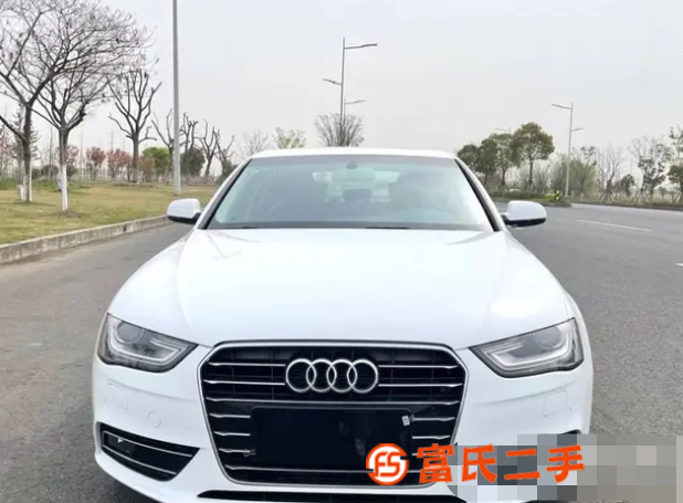 奥迪A4 2015款 A4L 2.0TFSI 无级 35TF 