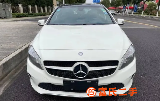 奔驰A-Class [A级](进口) 2015款 A 180 
