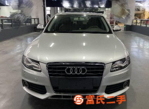 奥迪A4 2010款 A4L 2.0TFSI 无级 132k 