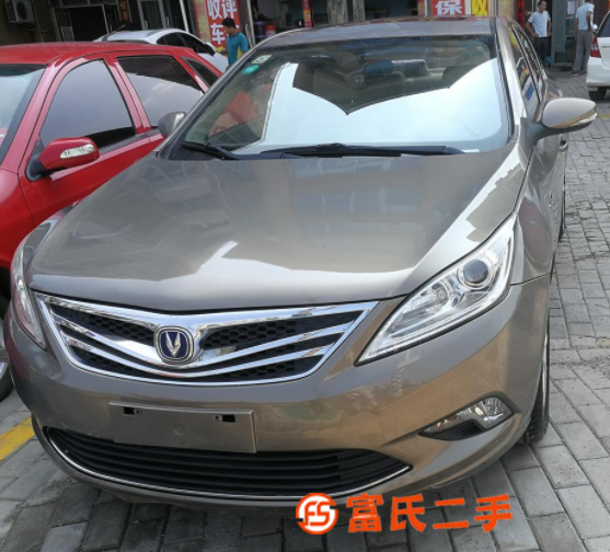 长安逸动轿车 