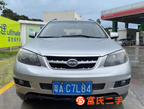 比亚迪S6 2011款 2.4 手自一体 尊享型