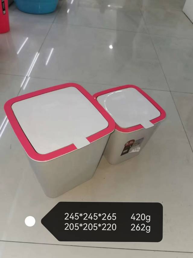 翻盖垃圾桶